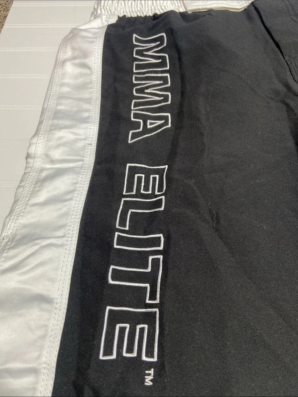 MMA Elite Men's Large Fight Shorts Black &‎ White Baggy Y2K Streetwear